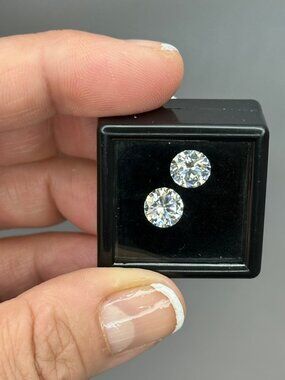 Matching Pair of 7mm White Diamonds